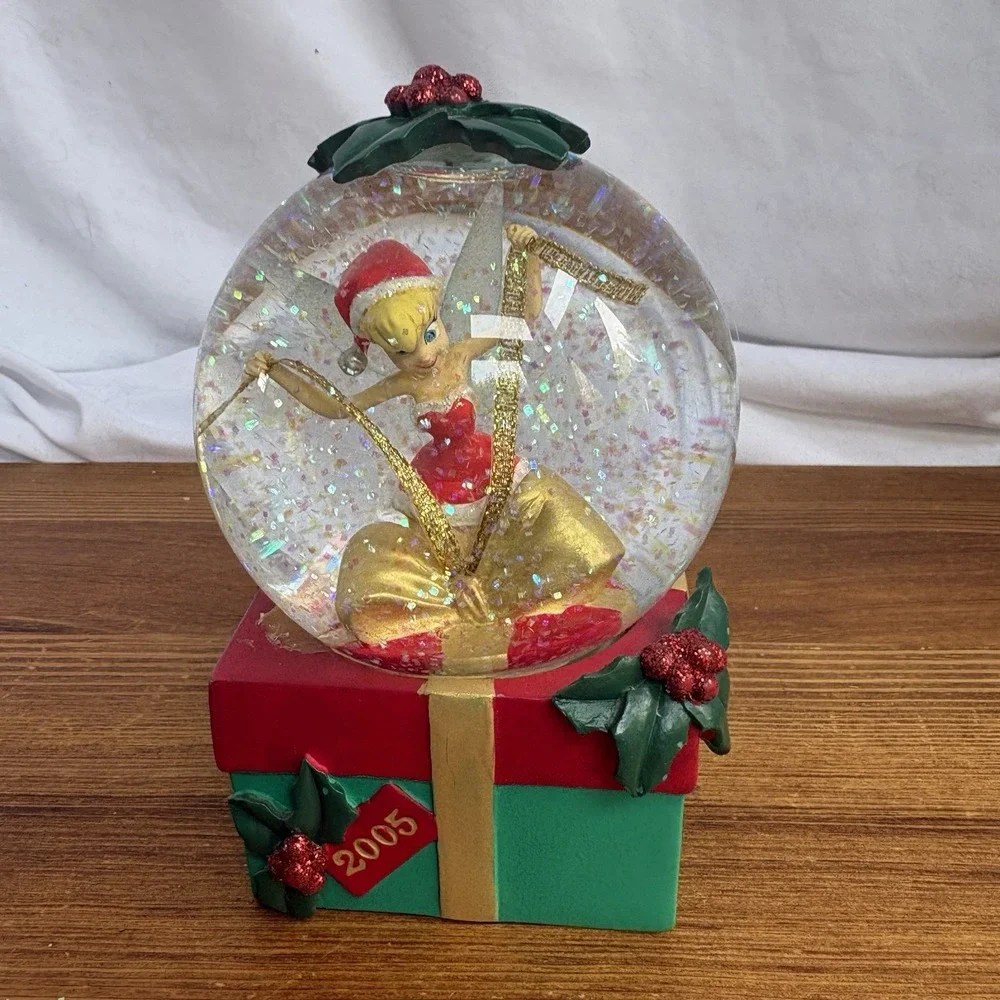 Disney Store Tinker Bell 2005 Christmas Santa Snow Globe Water Globe